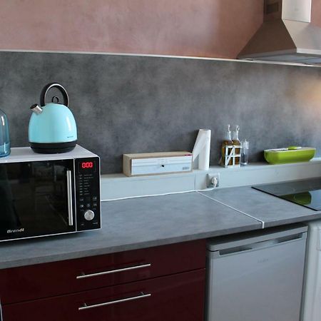 Le Cerf Volant Apartment Алби Екстериор снимка